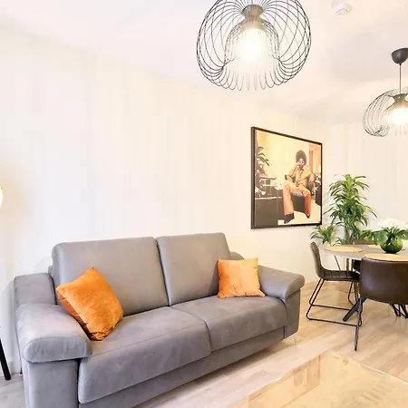 By Keyhom Apartment Salamanca